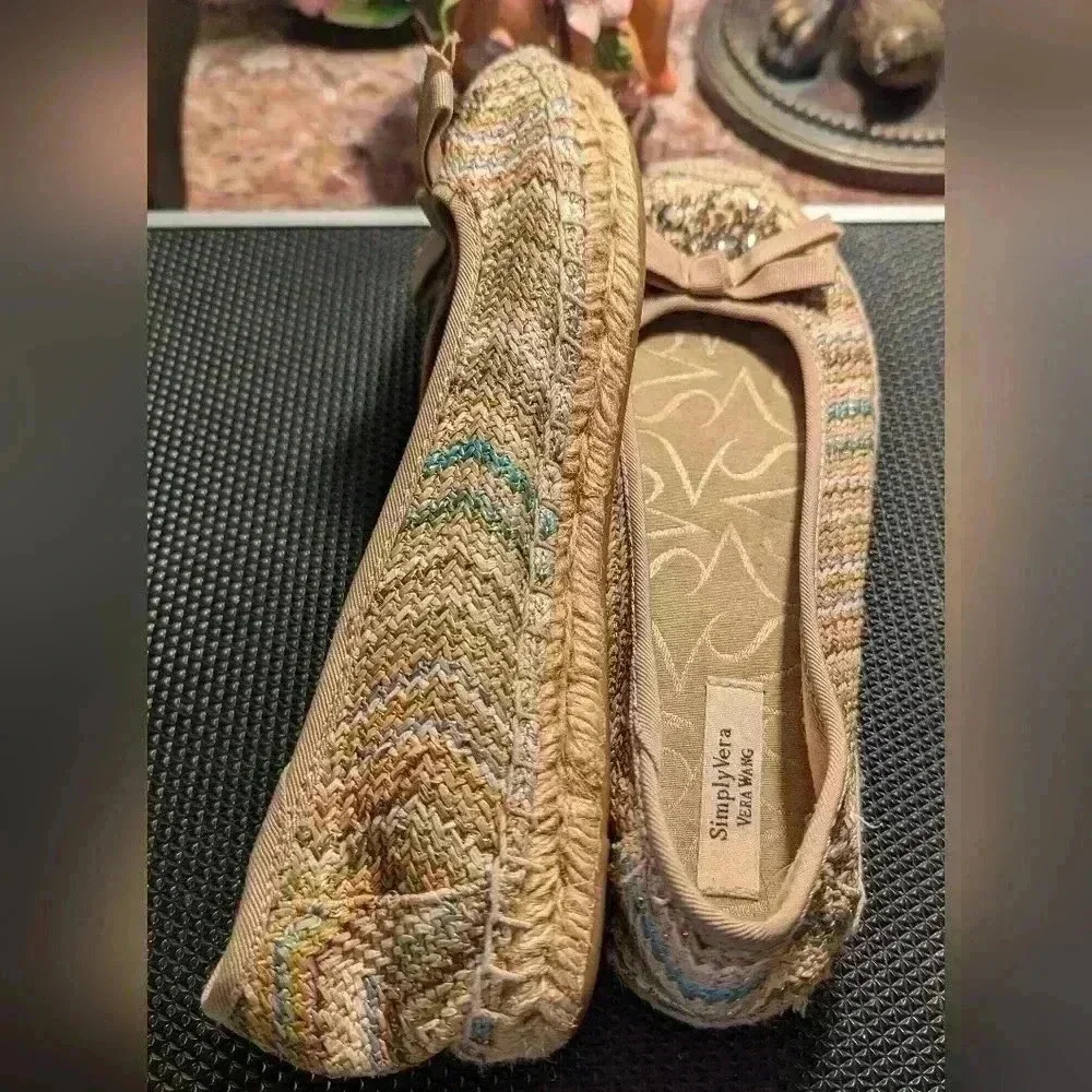 Vera Wang Jeweled Espadrilles Size 8M